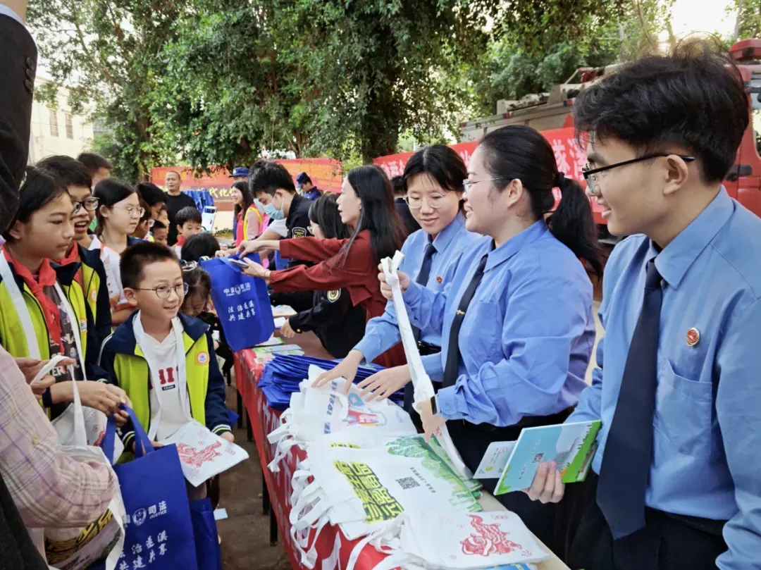 配资查询门户导航 普法惠民添实效 法治服务惠民生——遂溪县检察院开展系列普法活动